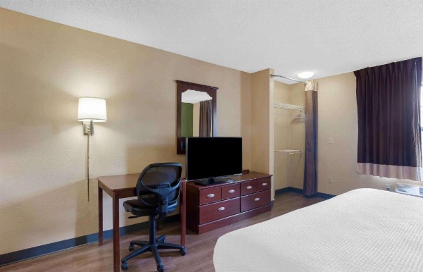 Extended Stay America Suites - Jacksonville - Lenoir Avenue East image 28
